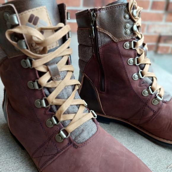 Columbia Twentythird Ave Il Mid Boots - Women's - Picture 4 of 9